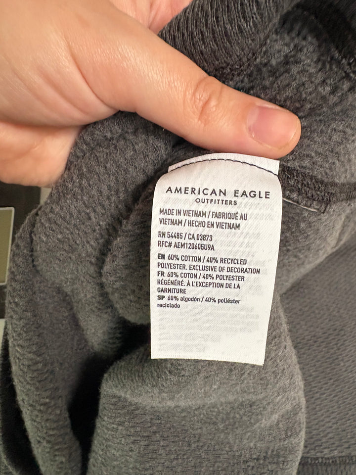 Men’s American Eagle Medium Charcoal Gray Long Sleeve Henley