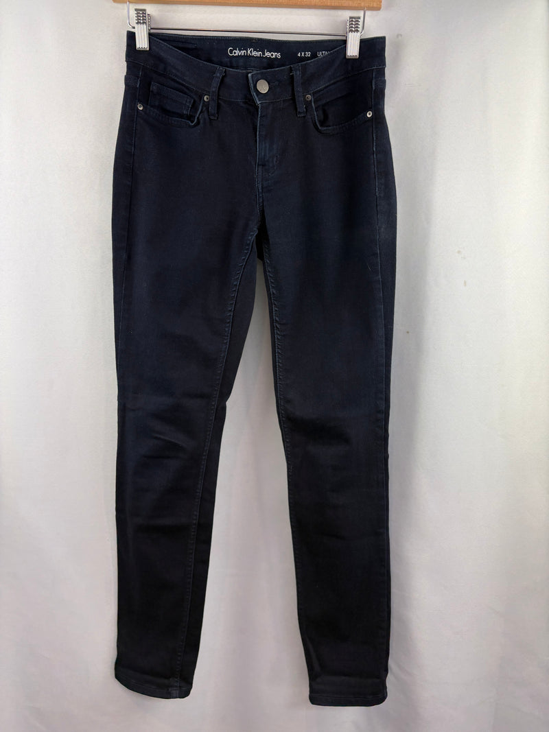 Women’s Calvin Klein Jeans Size 4x32 Dark Blue Skinny Jeans