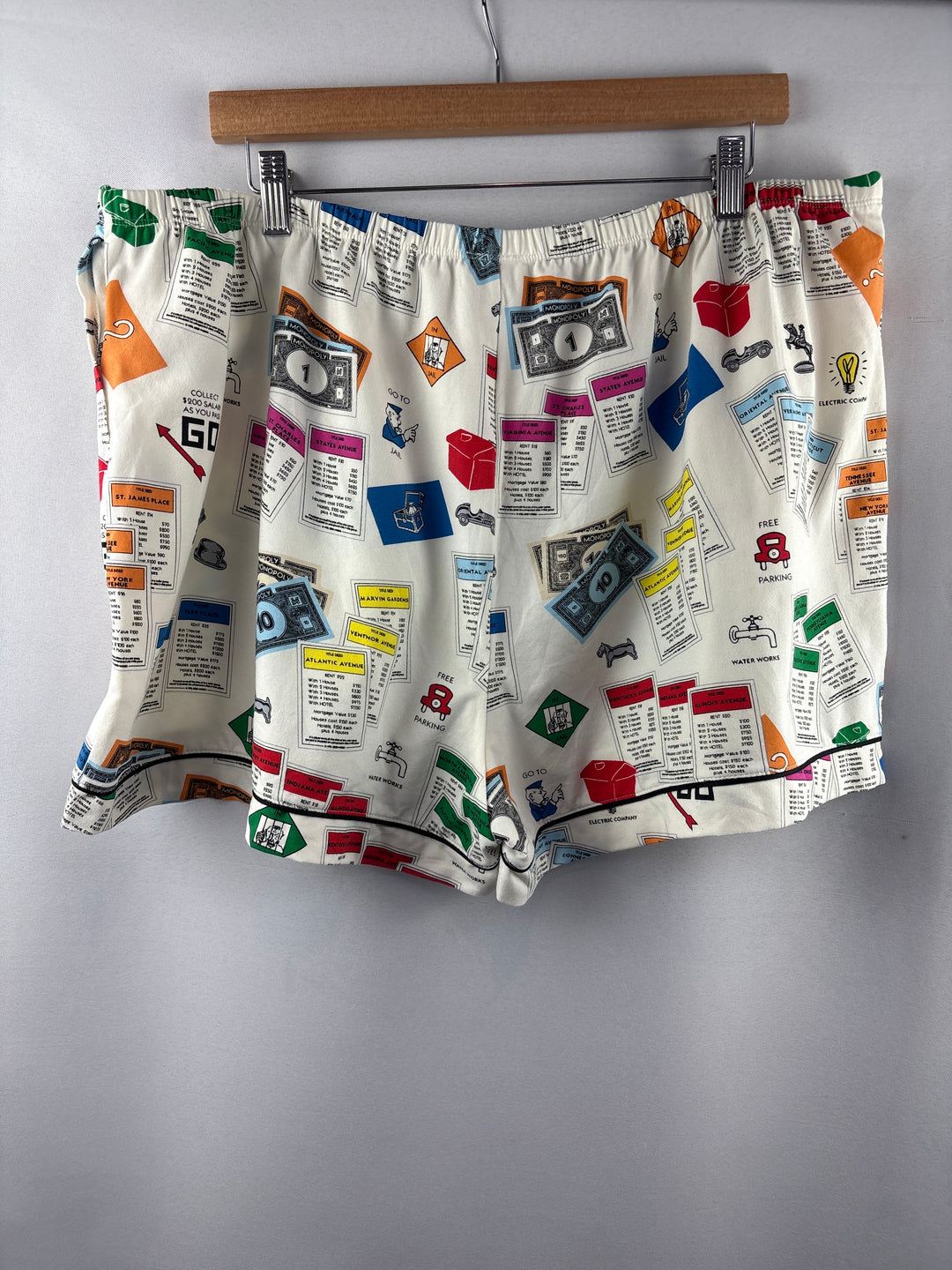 Women’s Bed Head Size 2X Monopoly Themed PJ Set