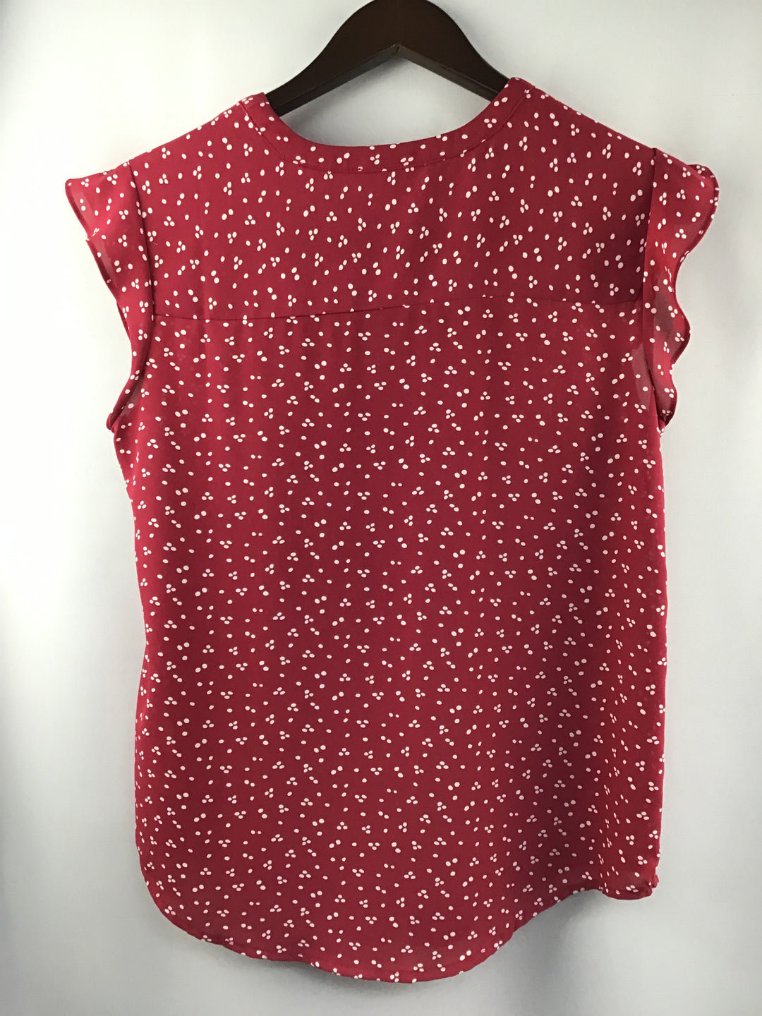 Women’s Fun 2 Fun Red V-Neck Sleeveless Blouse Size S